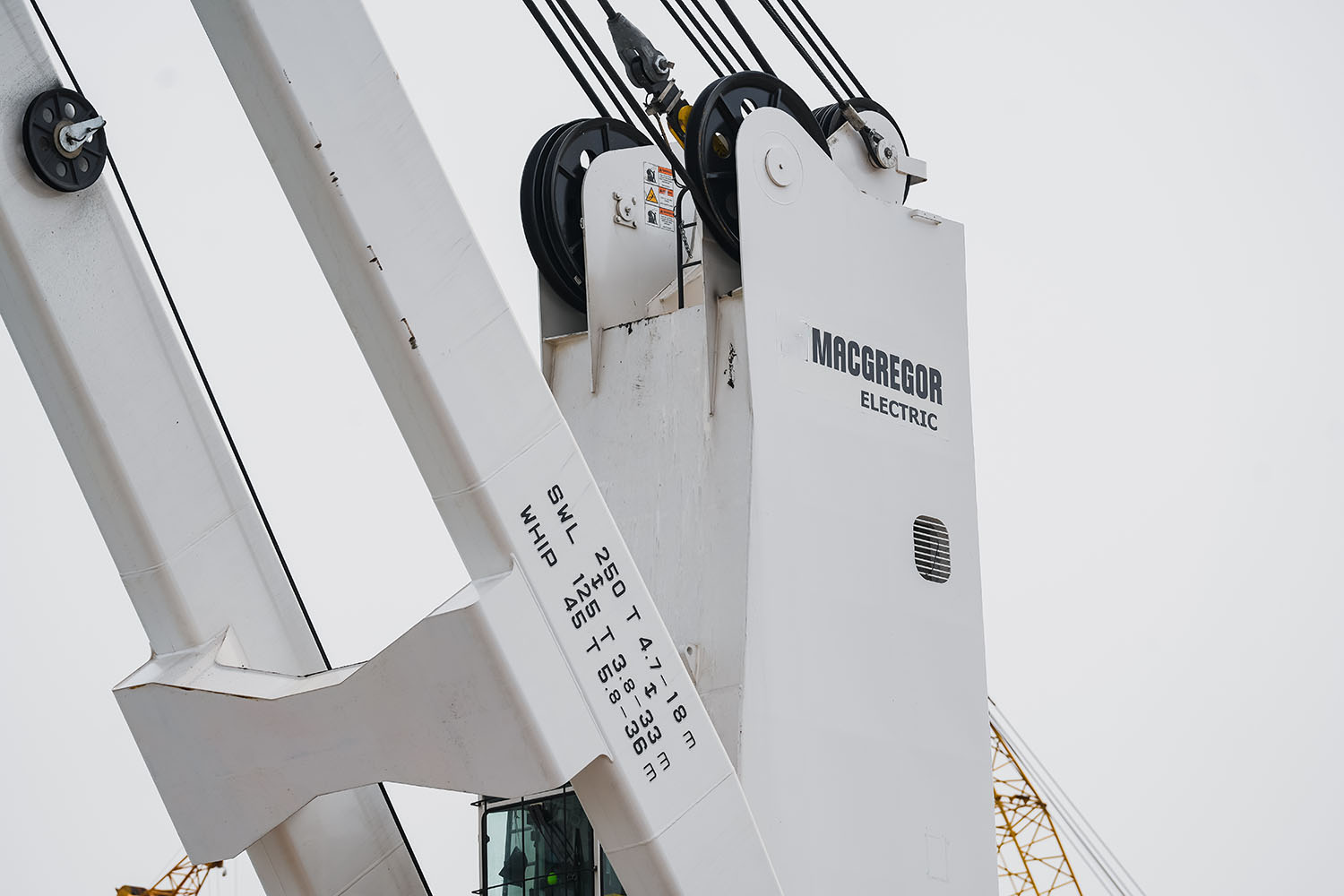 Heavy Lift Cranes